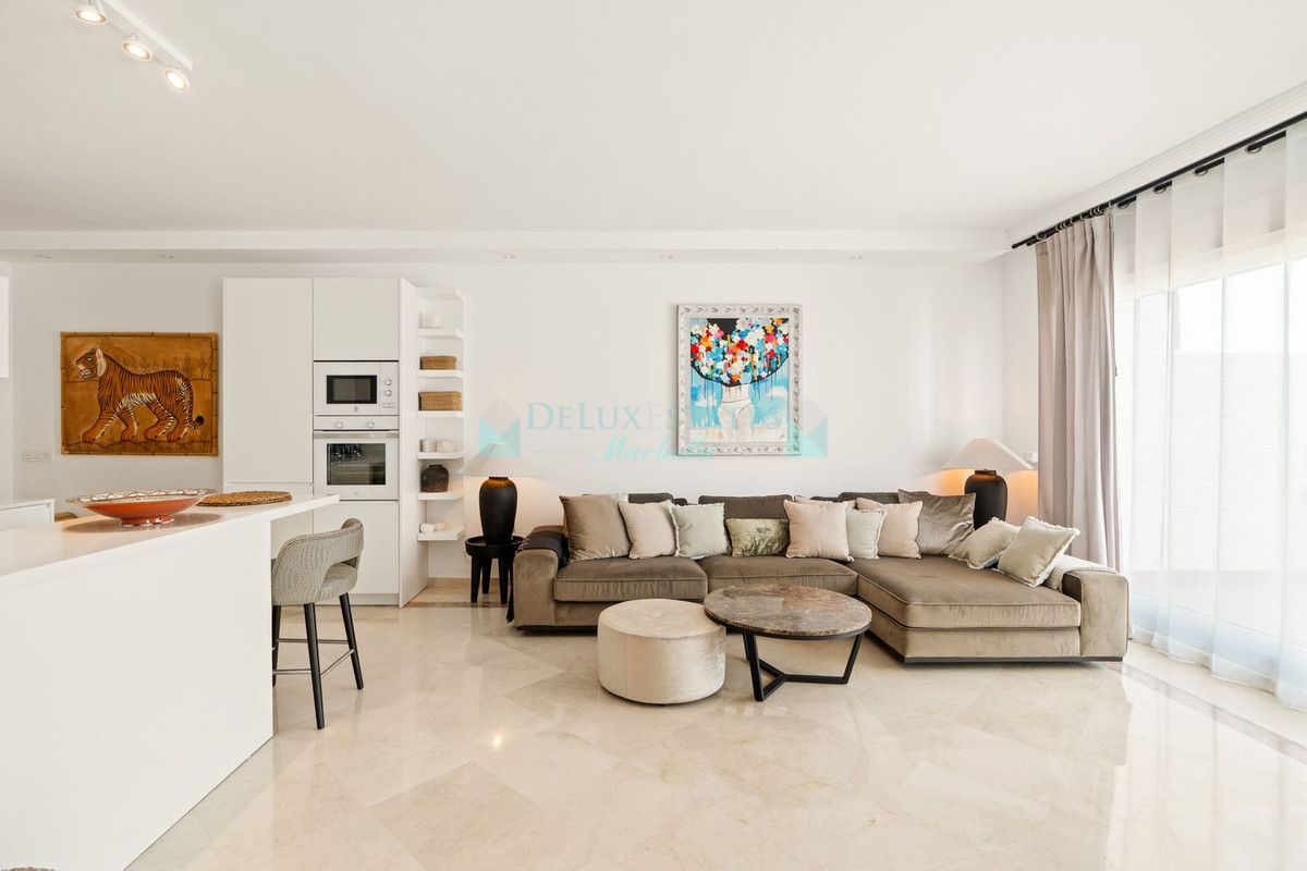 Ground Floor Apartment for rent in Los Monteros, Marbella East