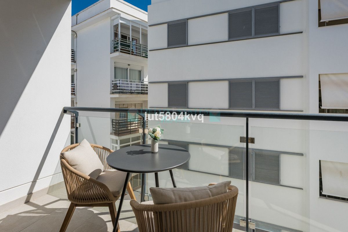 Apartment for sale in Estepona