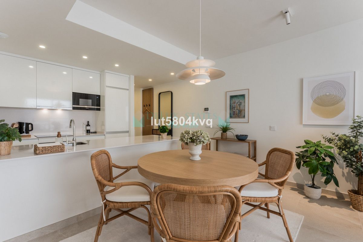 Apartment for sale in Estepona
