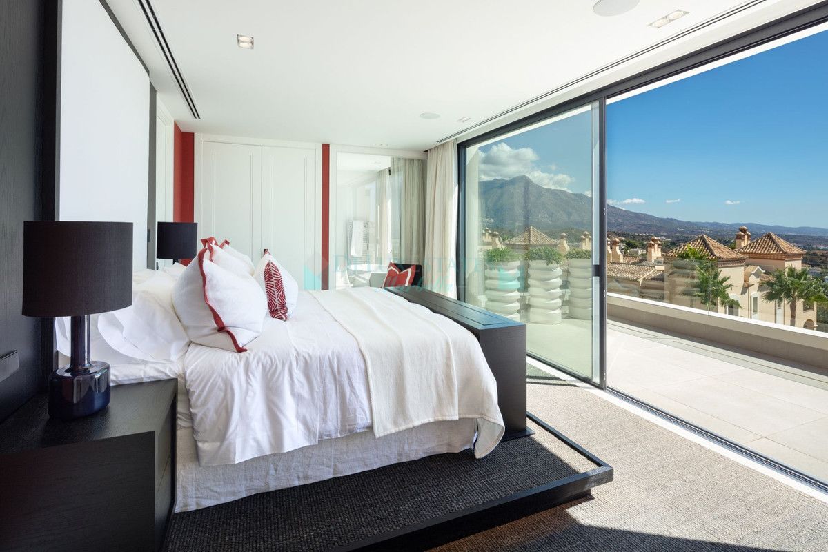 Villa for sale in La Quinta, Benahavis