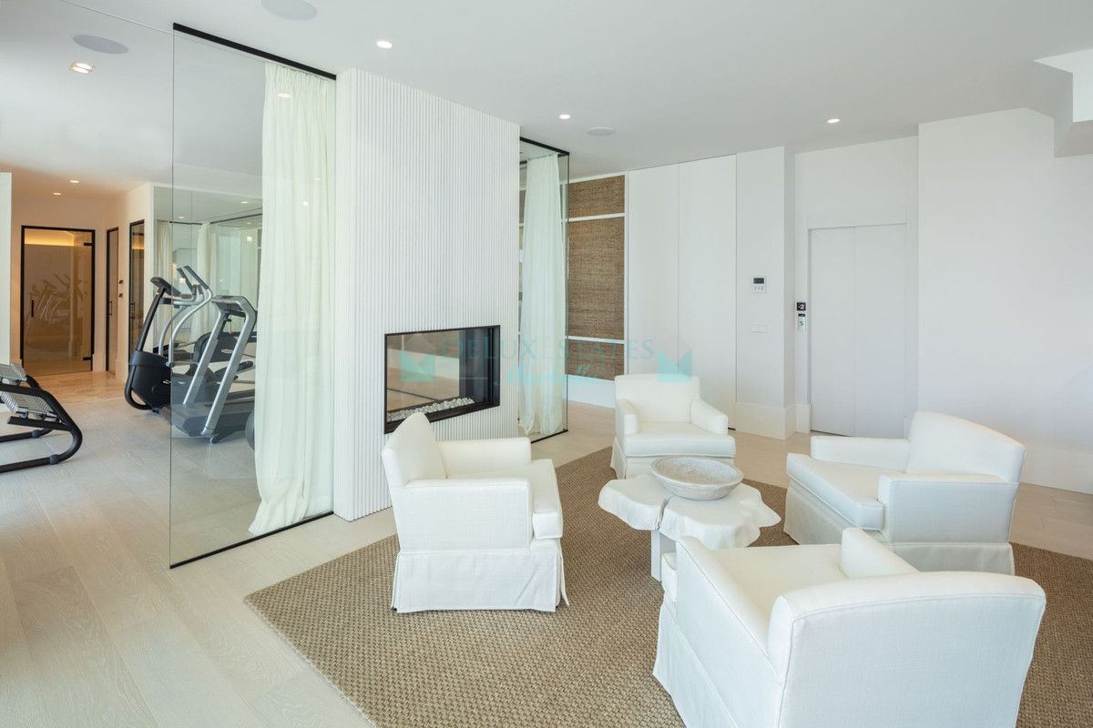 Villa for sale in La Quinta, Benahavis