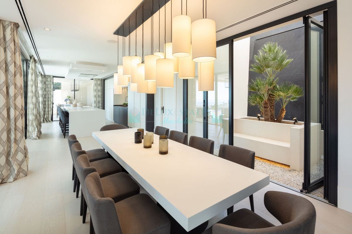 Villa for sale in La Quinta, Benahavis