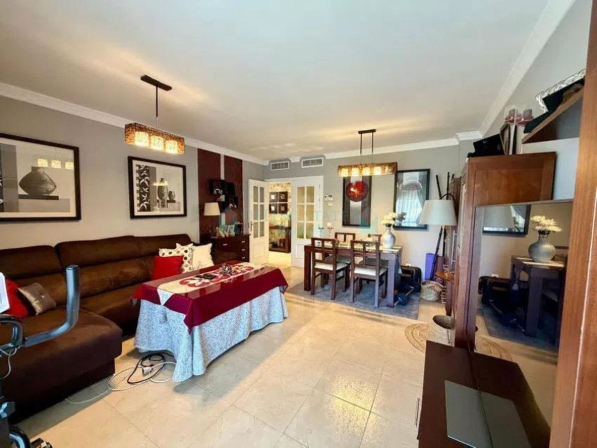 Penthouse for sale in Estepona