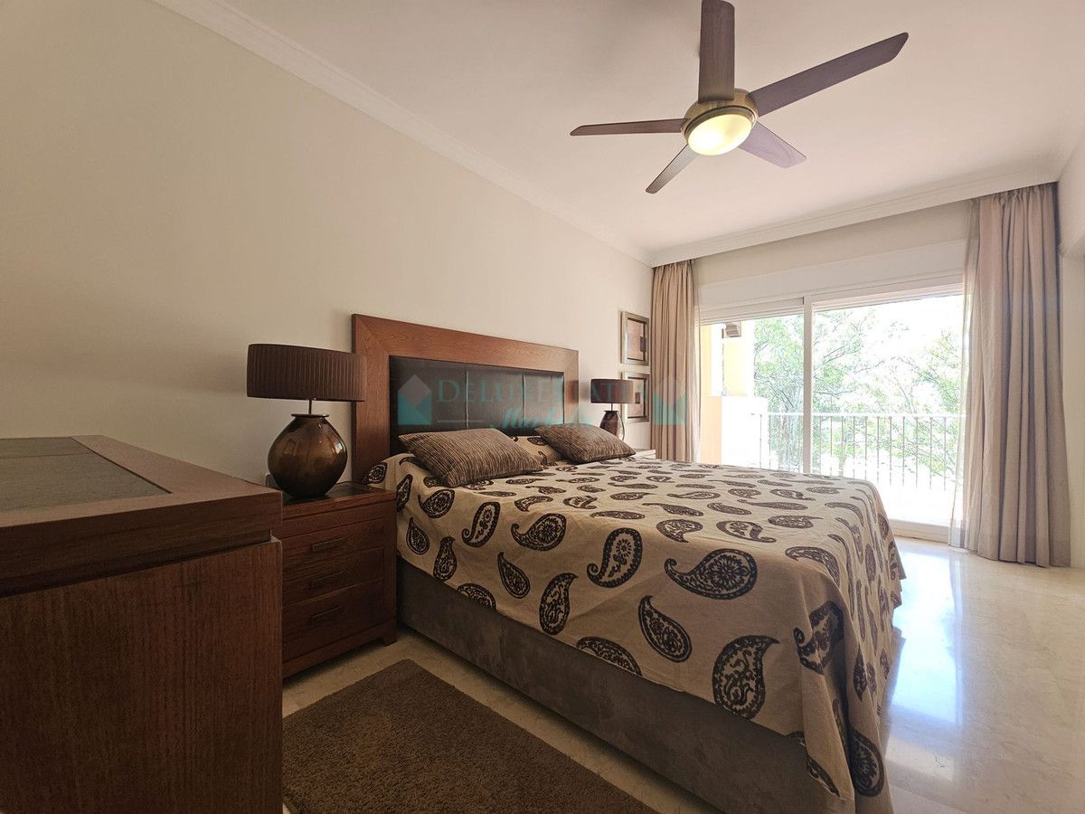 Apartment for rent in Atalaya, Estepona
