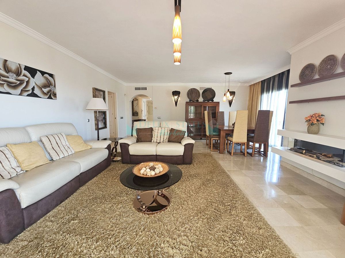 Apartment for rent in Atalaya, Estepona