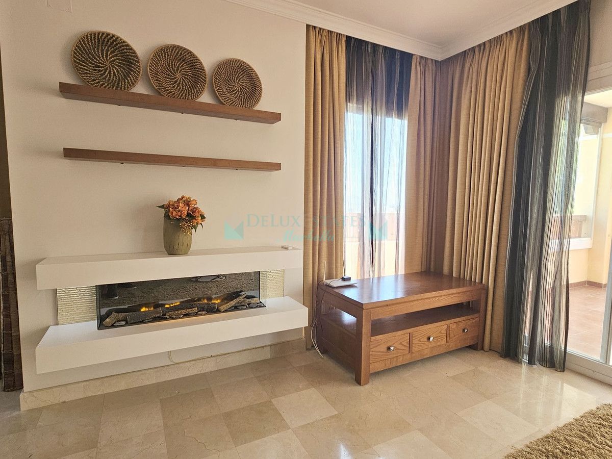 Apartment for rent in Atalaya, Estepona
