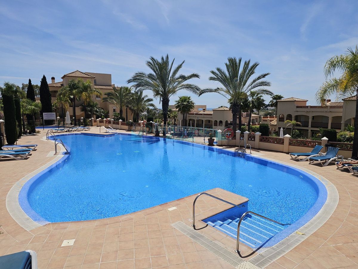 Apartment for rent in Atalaya, Estepona