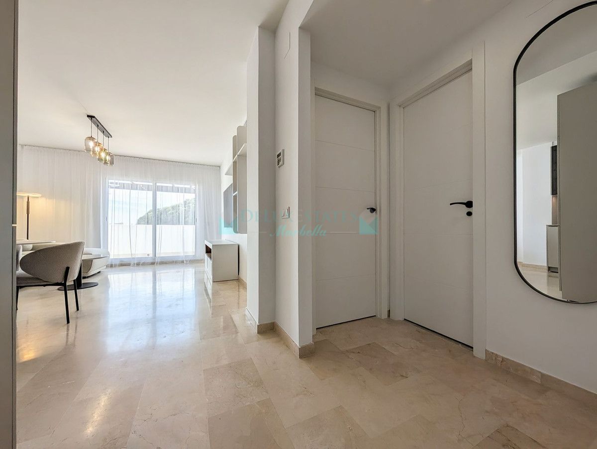 Penthouse for sale in New Golden Mile, Estepona