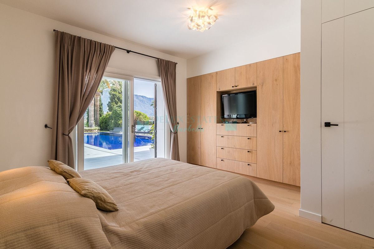 Villa for rent in Las Brisas, Nueva Andalucia