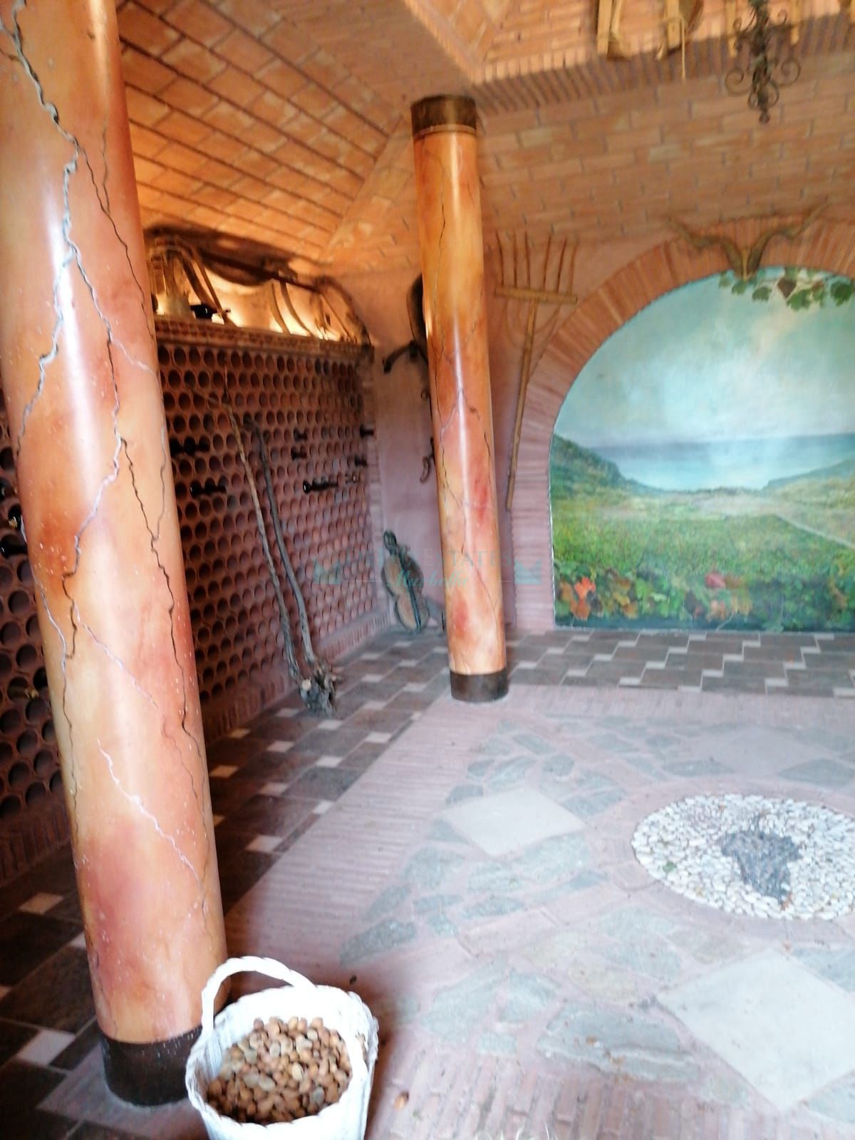 Villa for sale in Selwo, Estepona