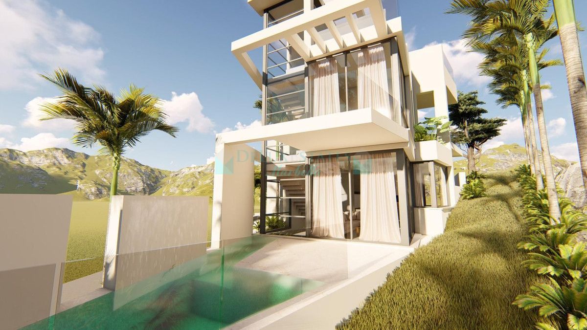 Villa for sale in Nueva Andalucia