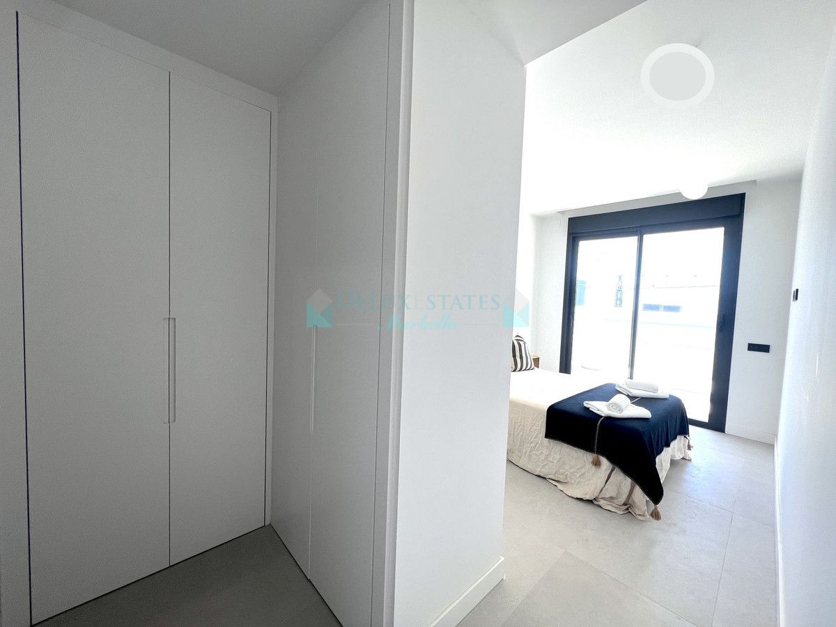 Apartamento en venta en Los Altos de los Monteros, Marbella Este