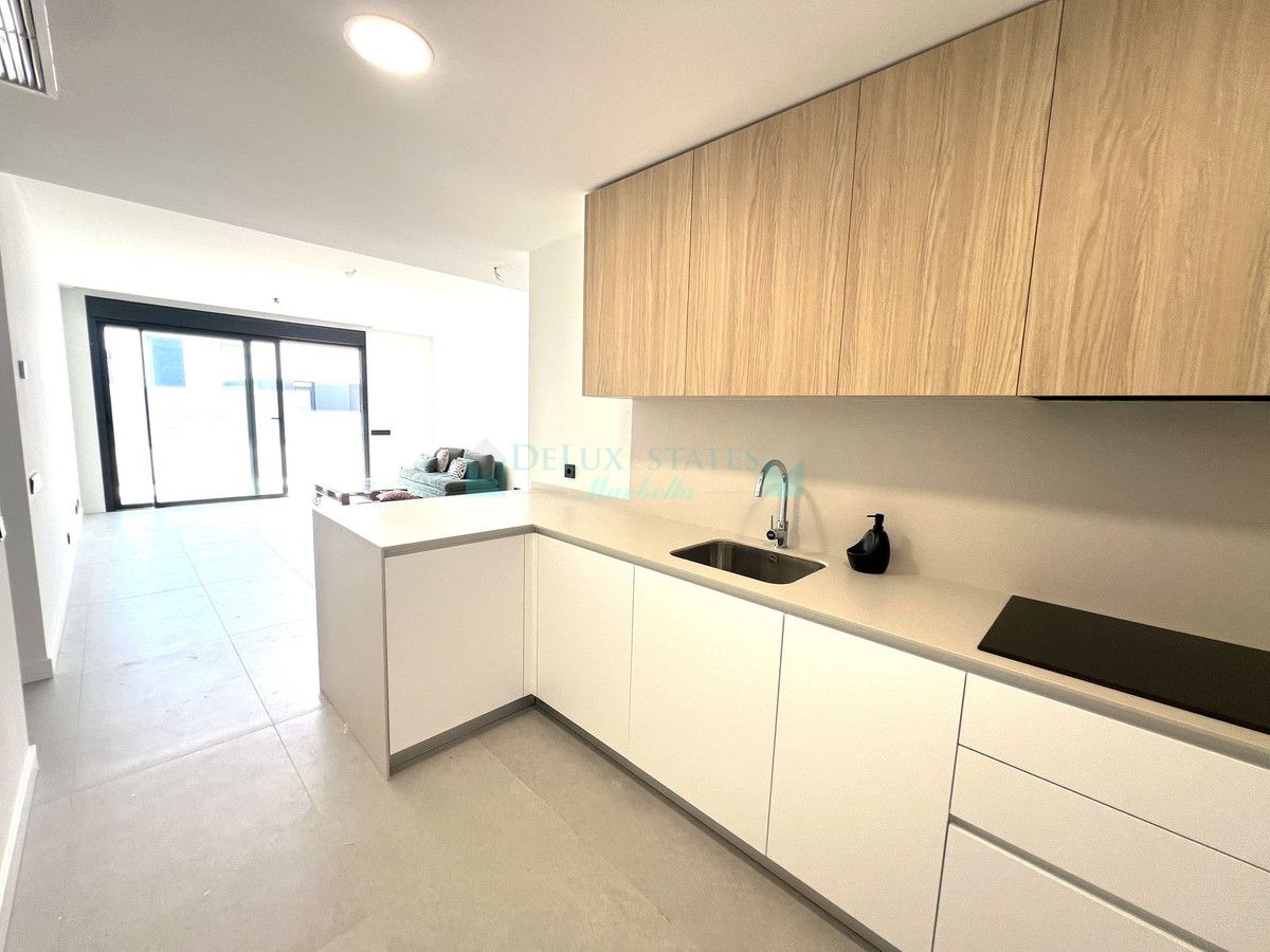 Apartamento en venta en Los Altos de los Monteros, Marbella Este