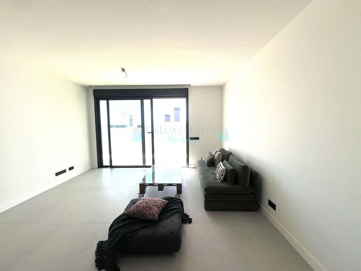 Apartamento en venta en Los Altos de los Monteros, Marbella Este