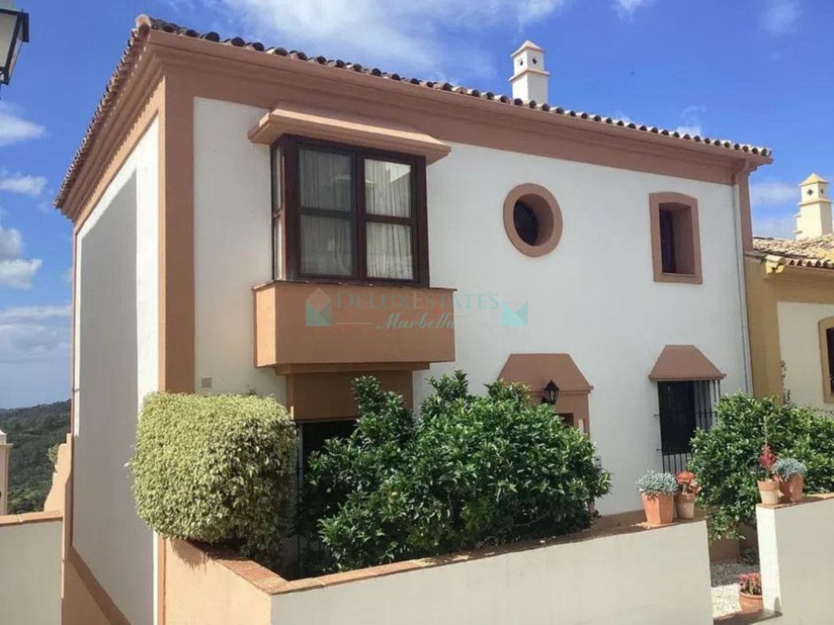 Town House for sale in Benahavis