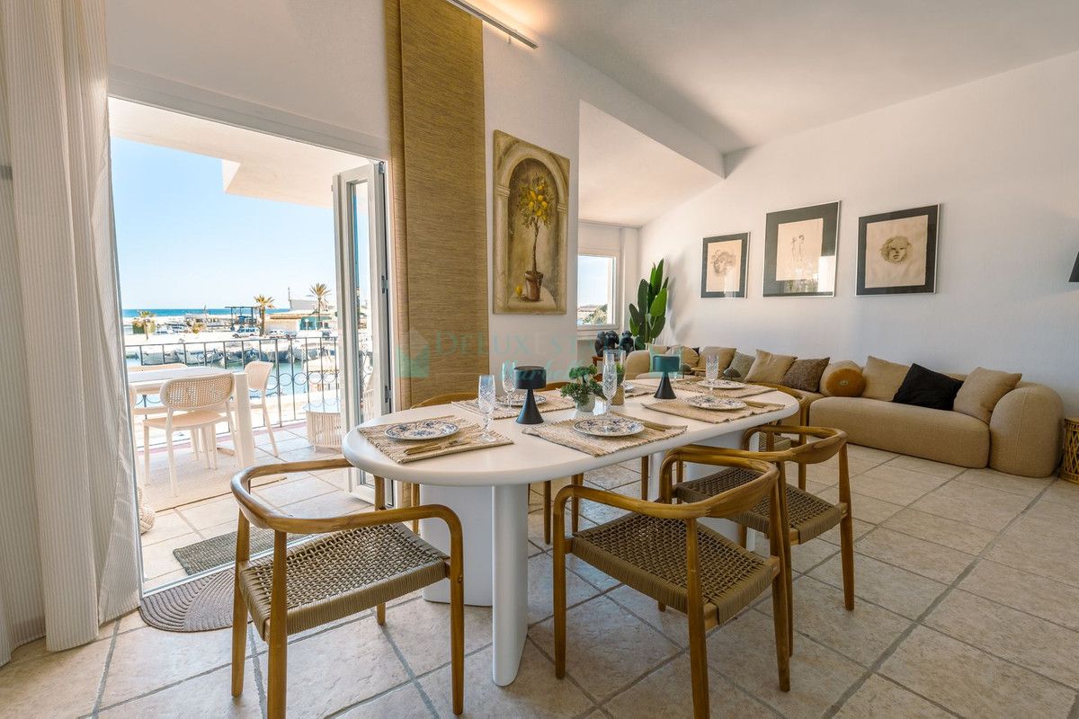 Town House for rent in Cabopino, Marbella East