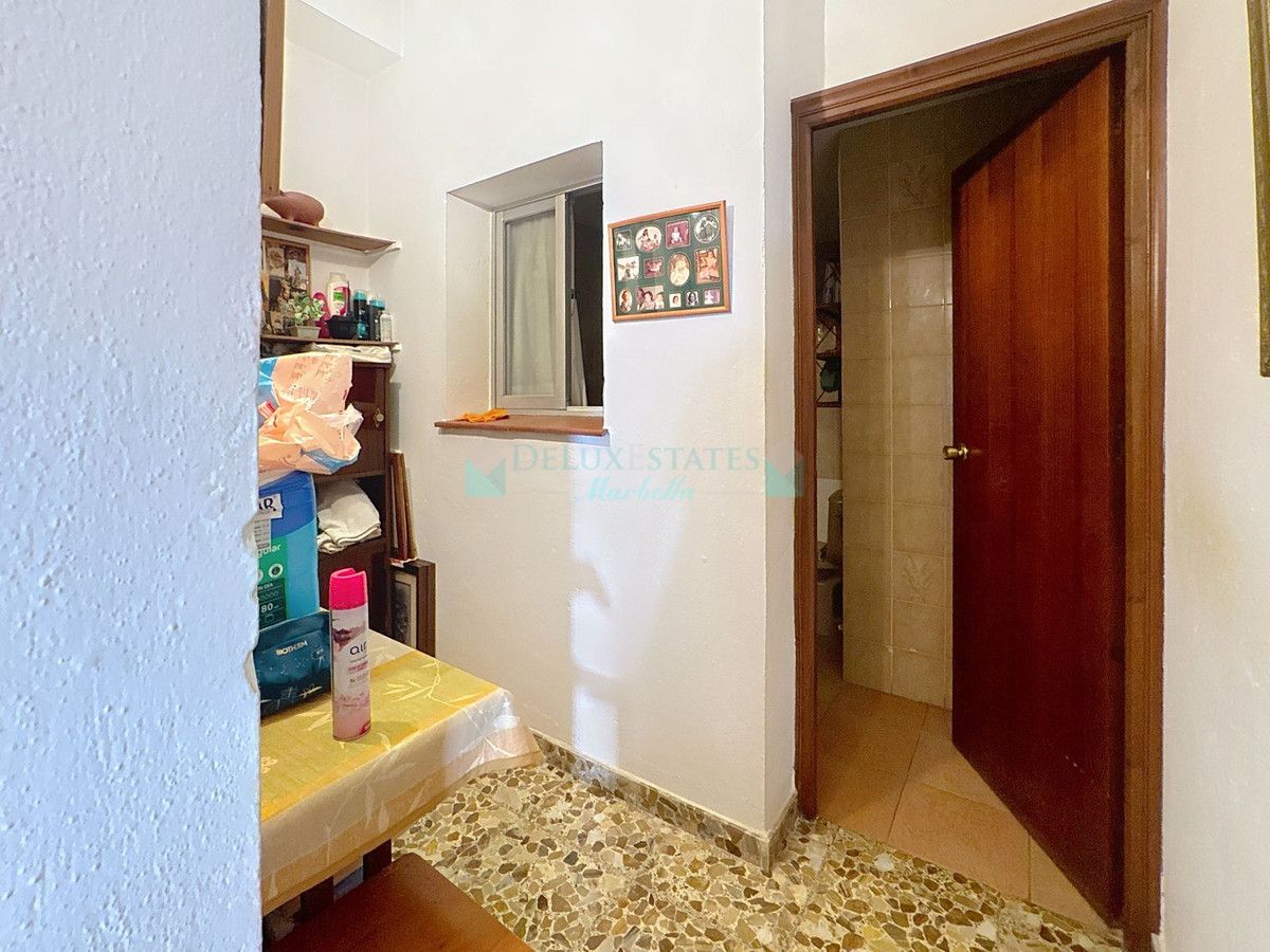 Town House for sale in Estepona