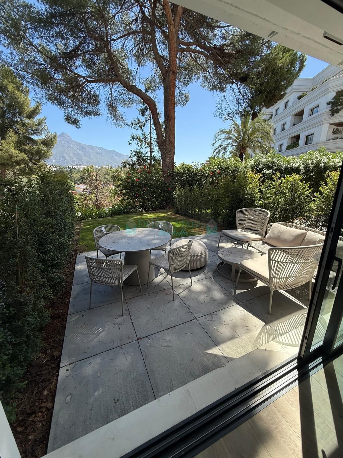 Apartamento Planta Baja en venta en Nueva Andalucia