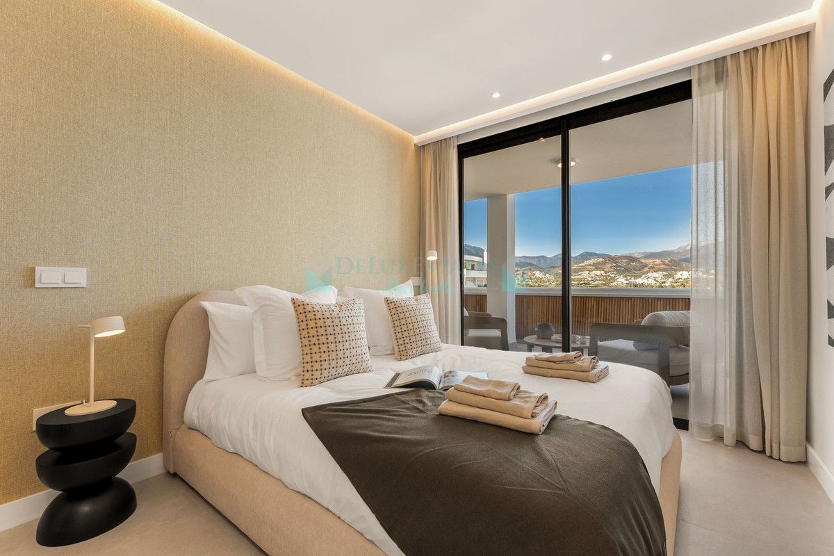 Penthouse for sale in Nueva Andalucia