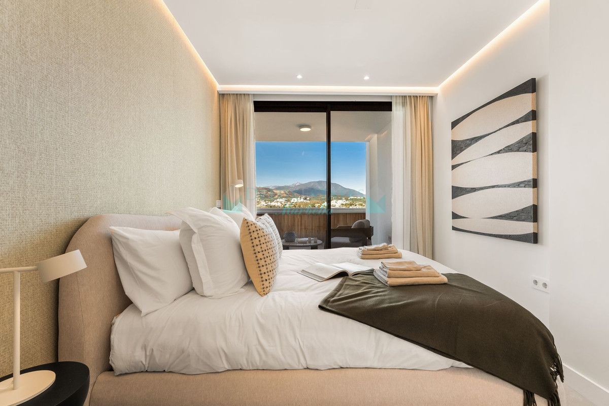 Penthouse for sale in Nueva Andalucia