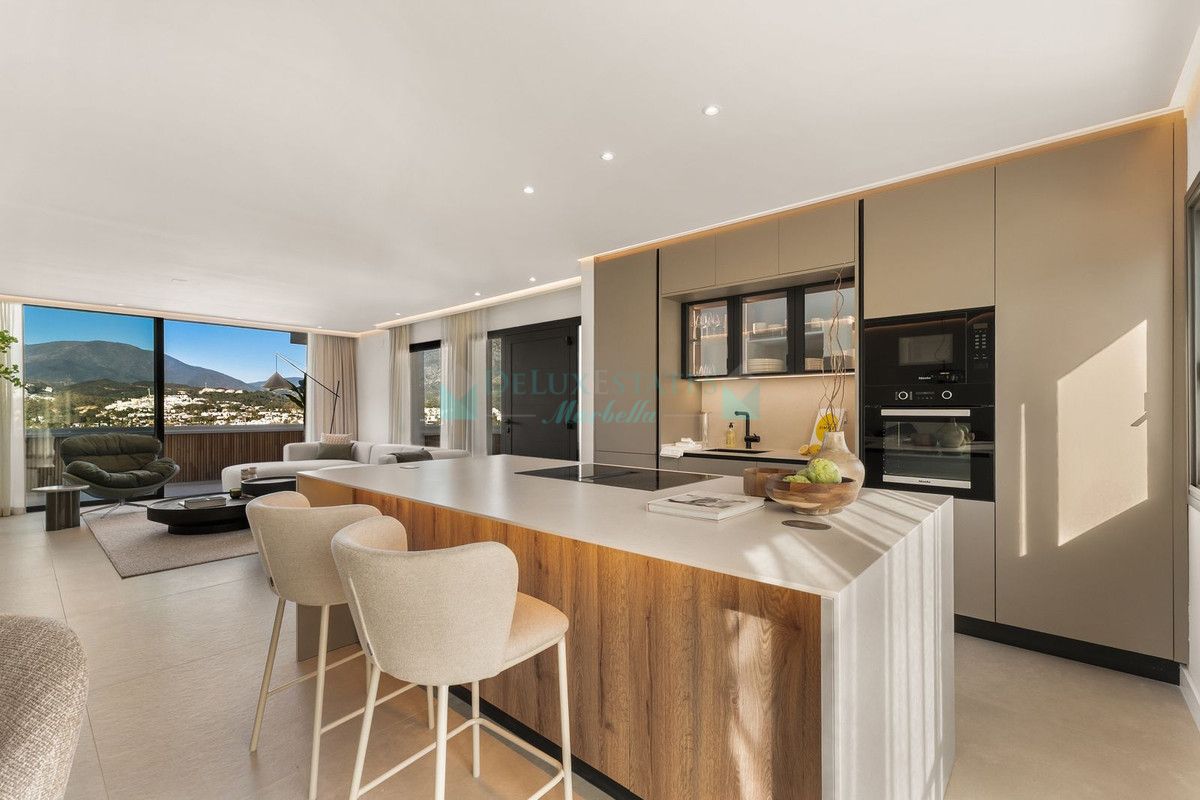 Penthouse for sale in Nueva Andalucia