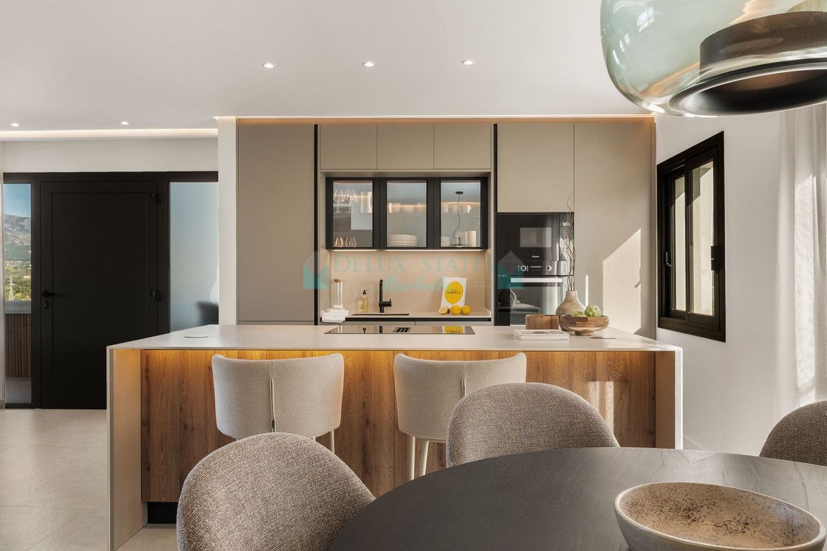 Penthouse for sale in Nueva Andalucia