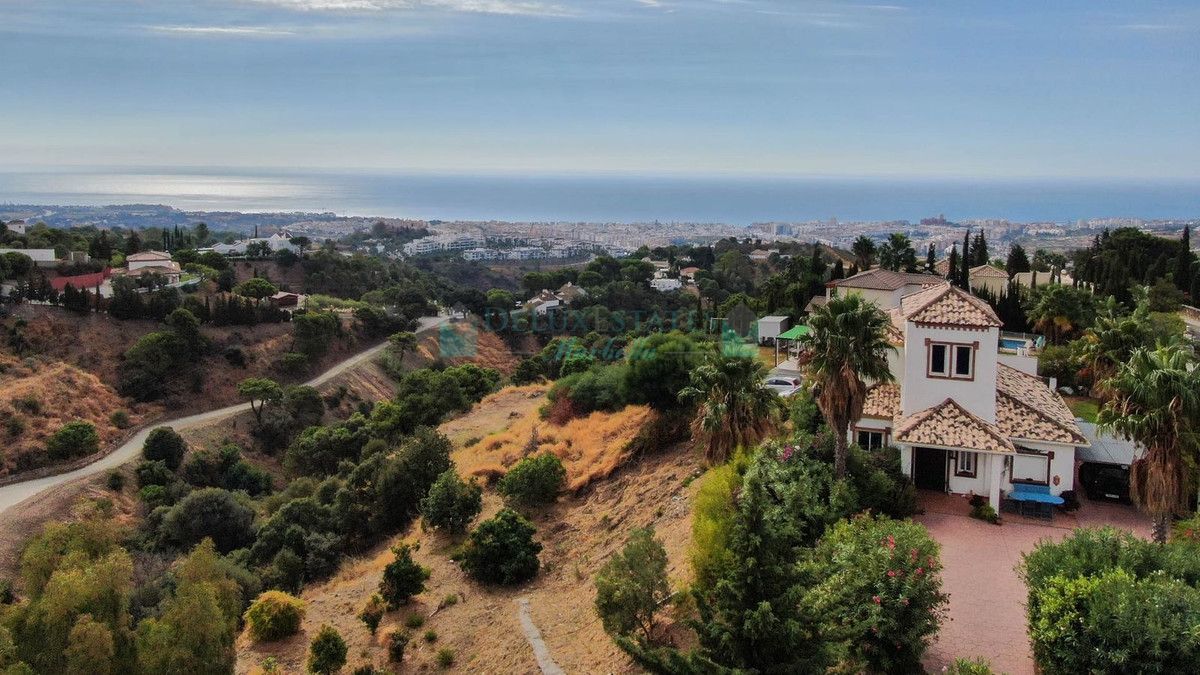 Finca for sale in Estepona