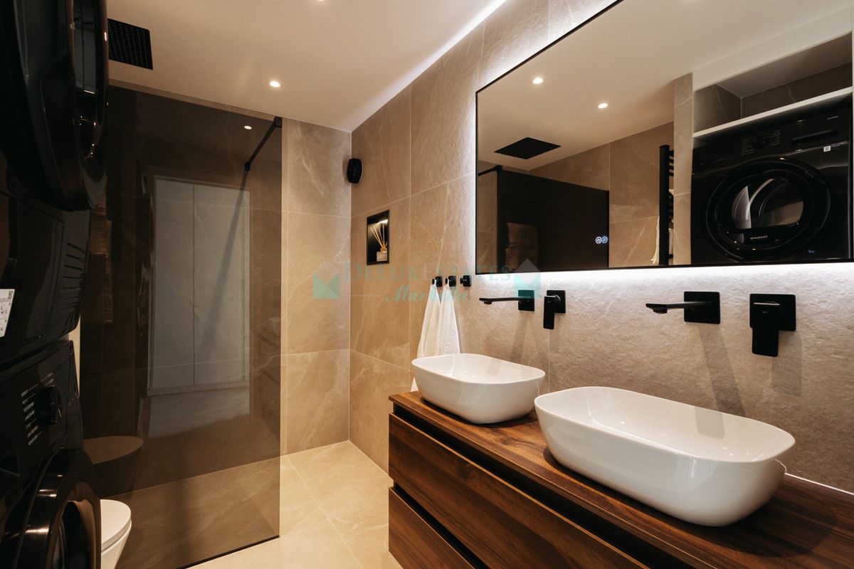 Town House for sale in Atalaya, Estepona