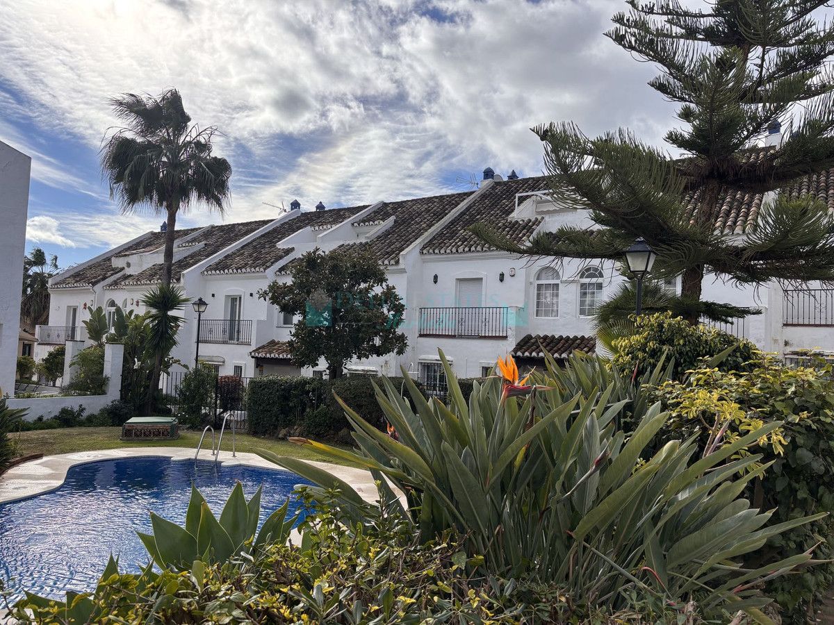 Adosado en alquiler en Marbella Golden Mile