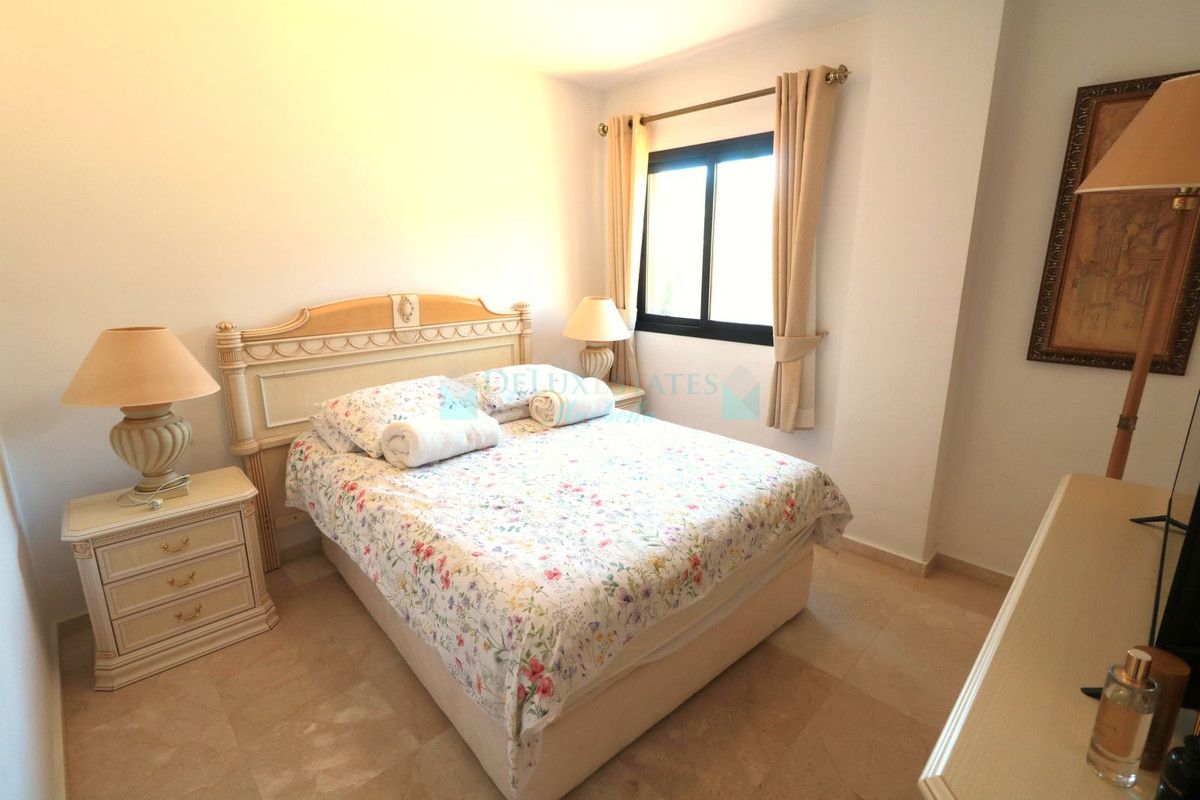 Ground Floor Apartment for sale in New Golden Mile, Estepona