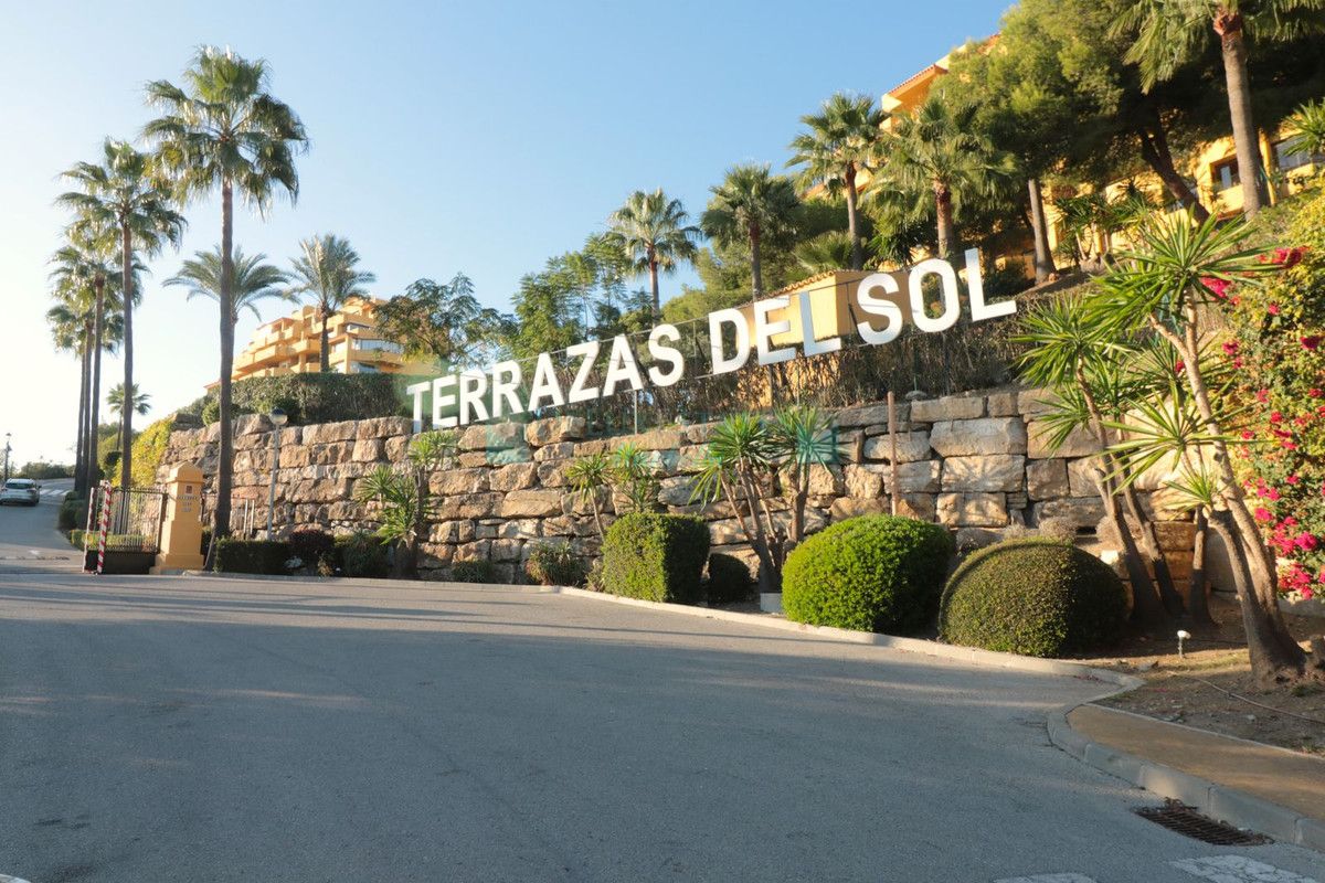 Ground Floor Apartment for sale in New Golden Mile, Estepona