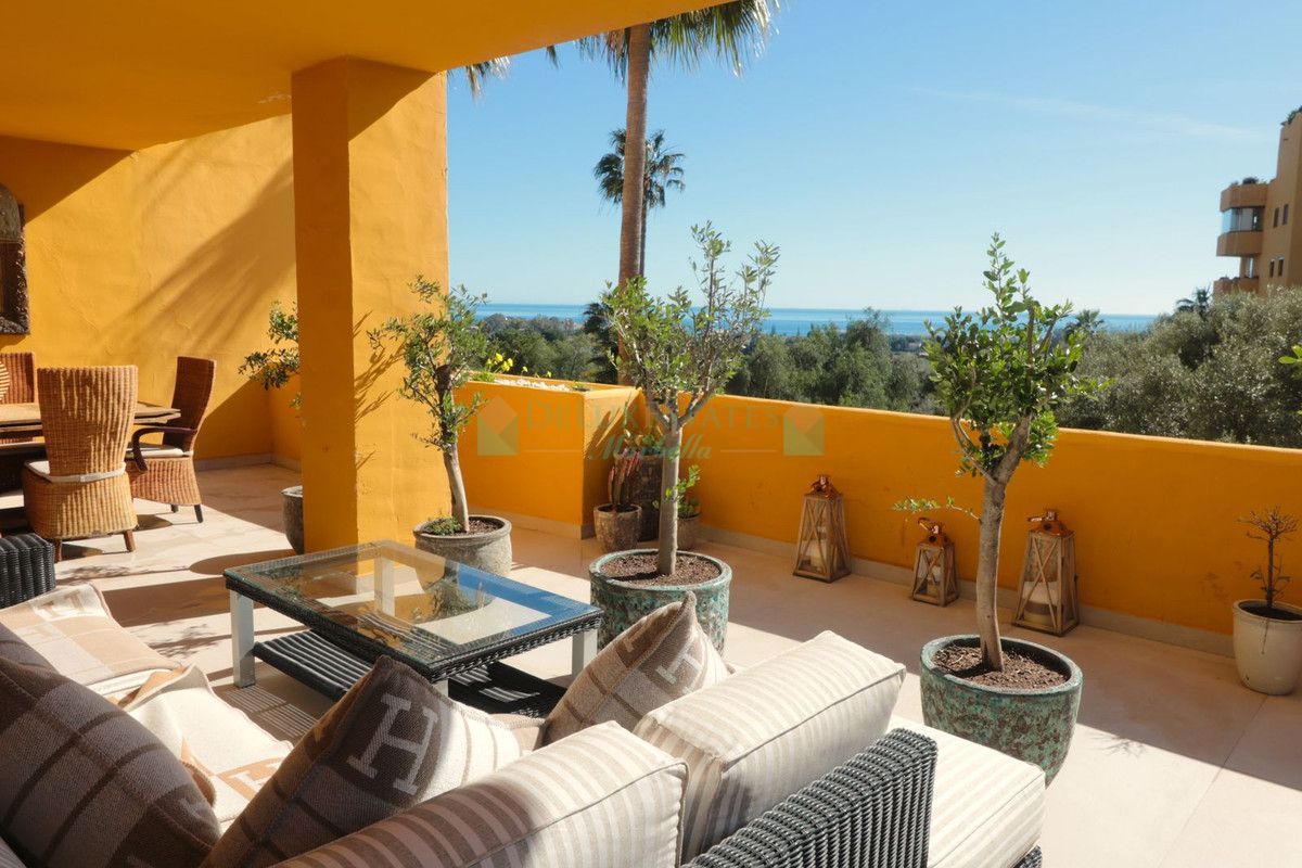 Ground Floor Apartment for sale in New Golden Mile, Estepona