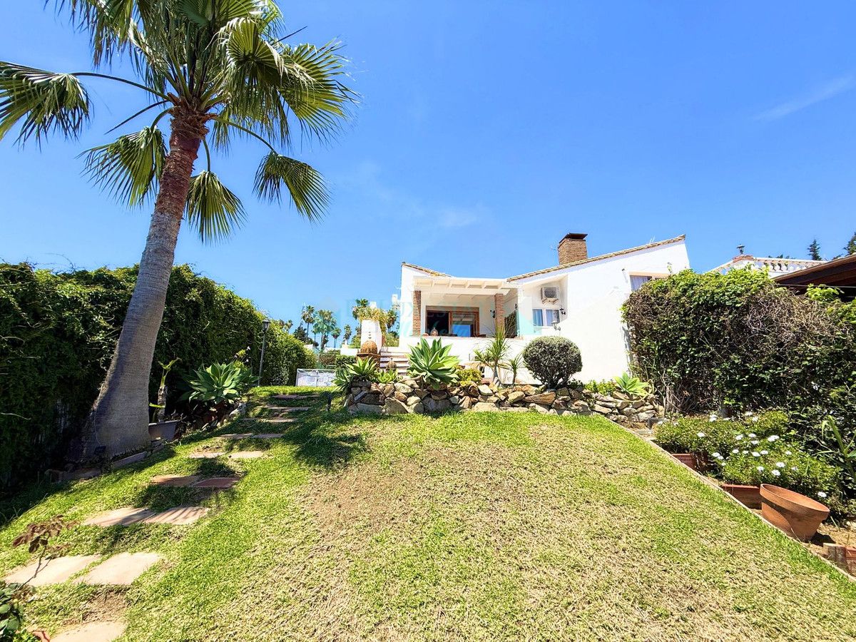 Semi Detached Villa for sale in Estepona