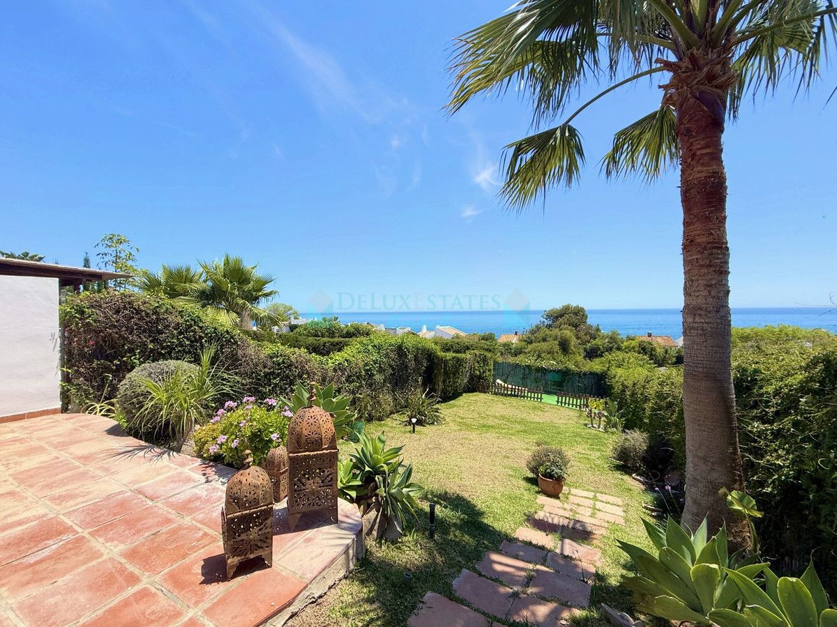 Semi Detached Villa for sale in Estepona