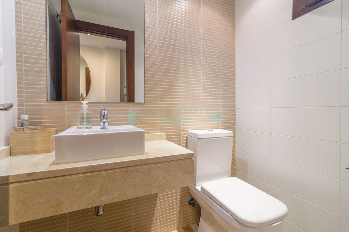 Apartment for rent in Los Monteros, Marbella East