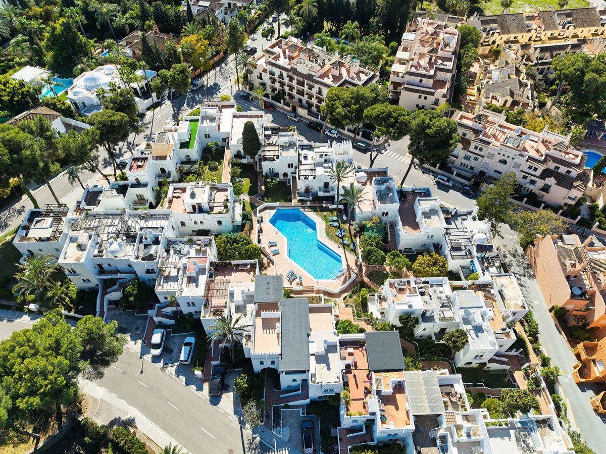 Penthouse for sale in Nueva Andalucia