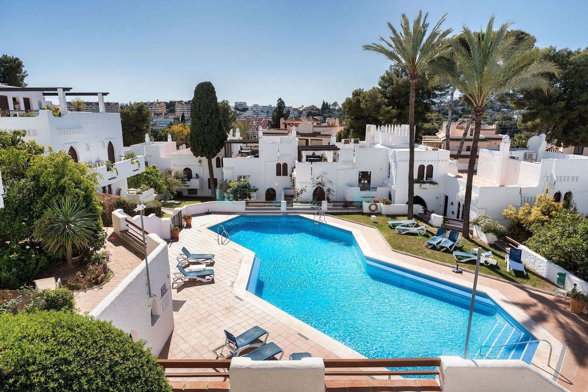 Penthouse for sale in Nueva Andalucia