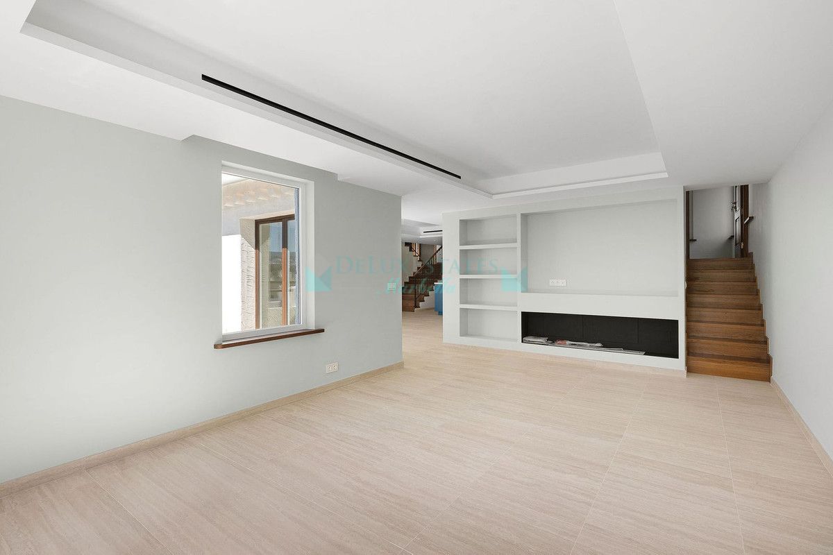 Penthouse for sale in Nueva Andalucia