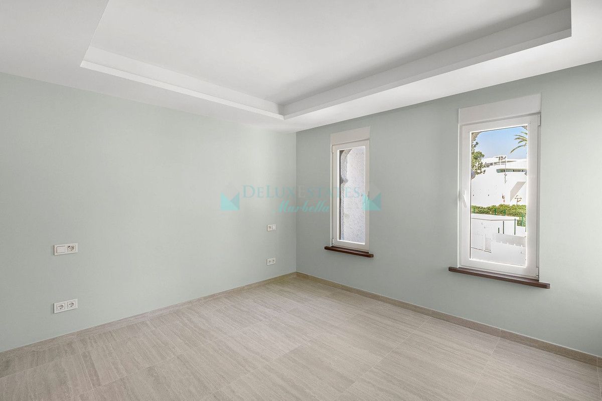 Penthouse for sale in Nueva Andalucia