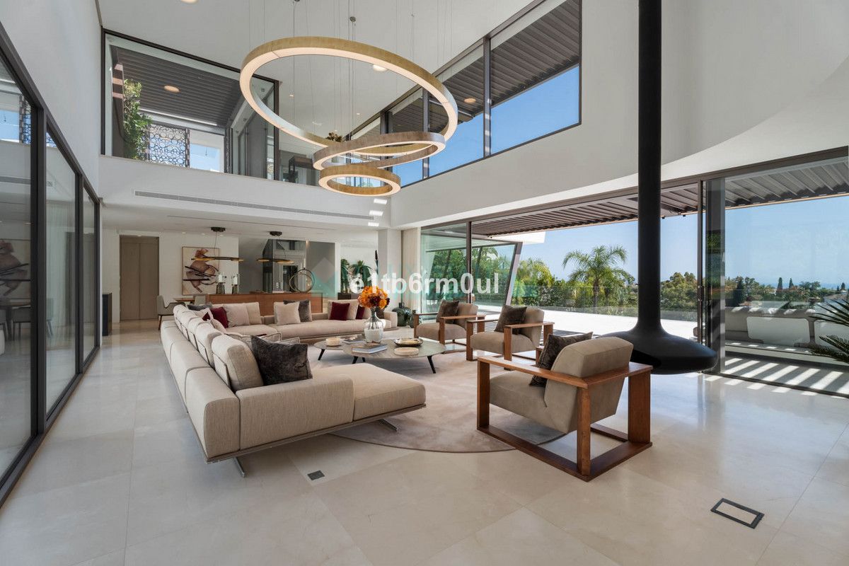 Villa for sale in La Quinta, Benahavis