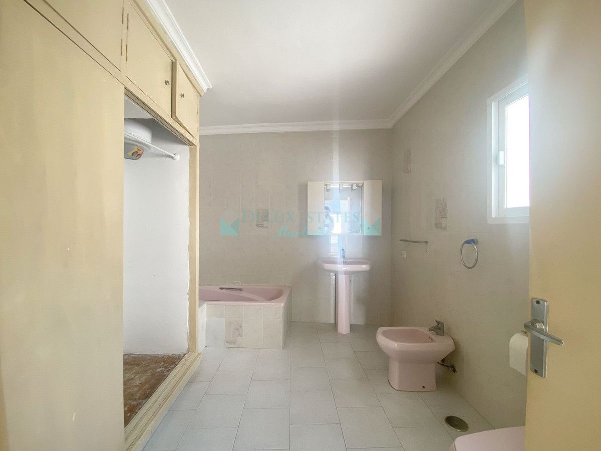 Town House for sale in Marbella