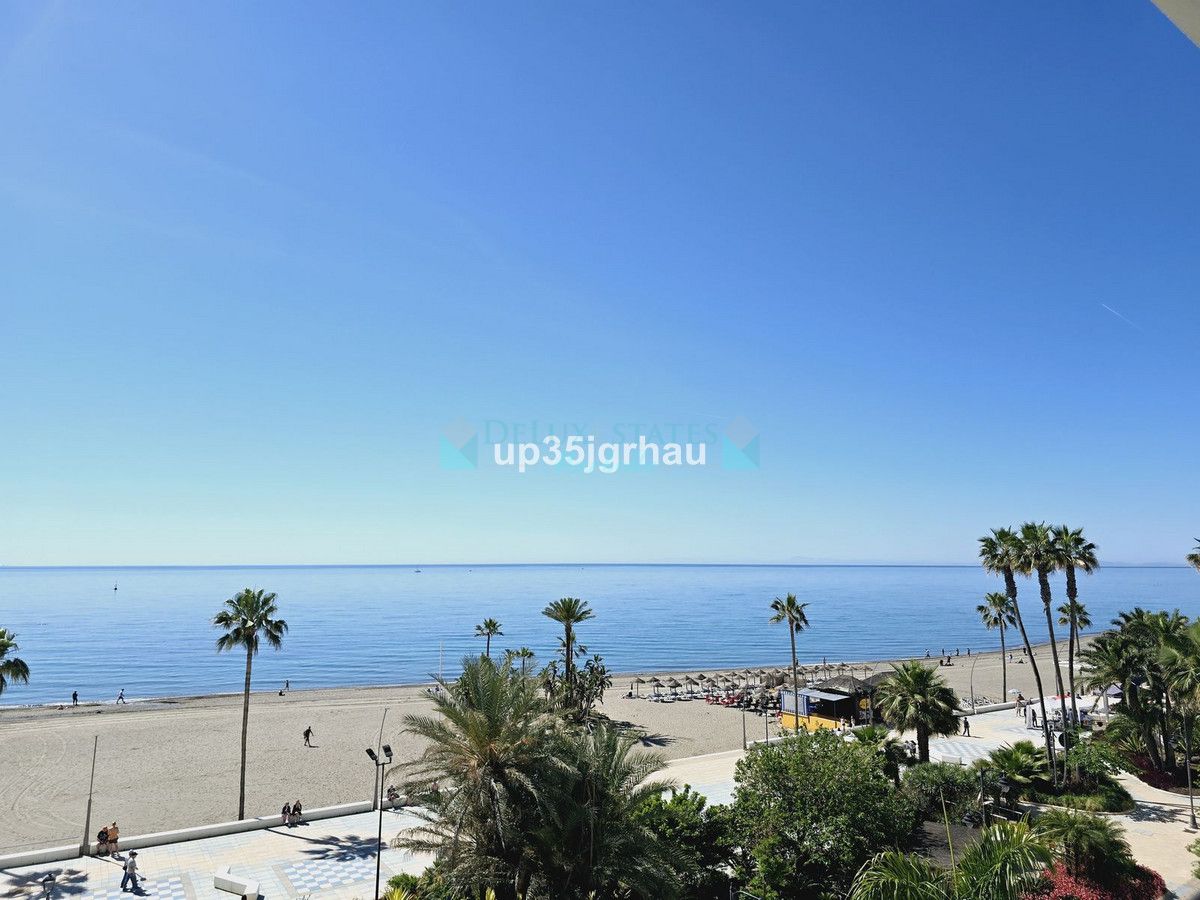 Apartamento en venta en Estepona