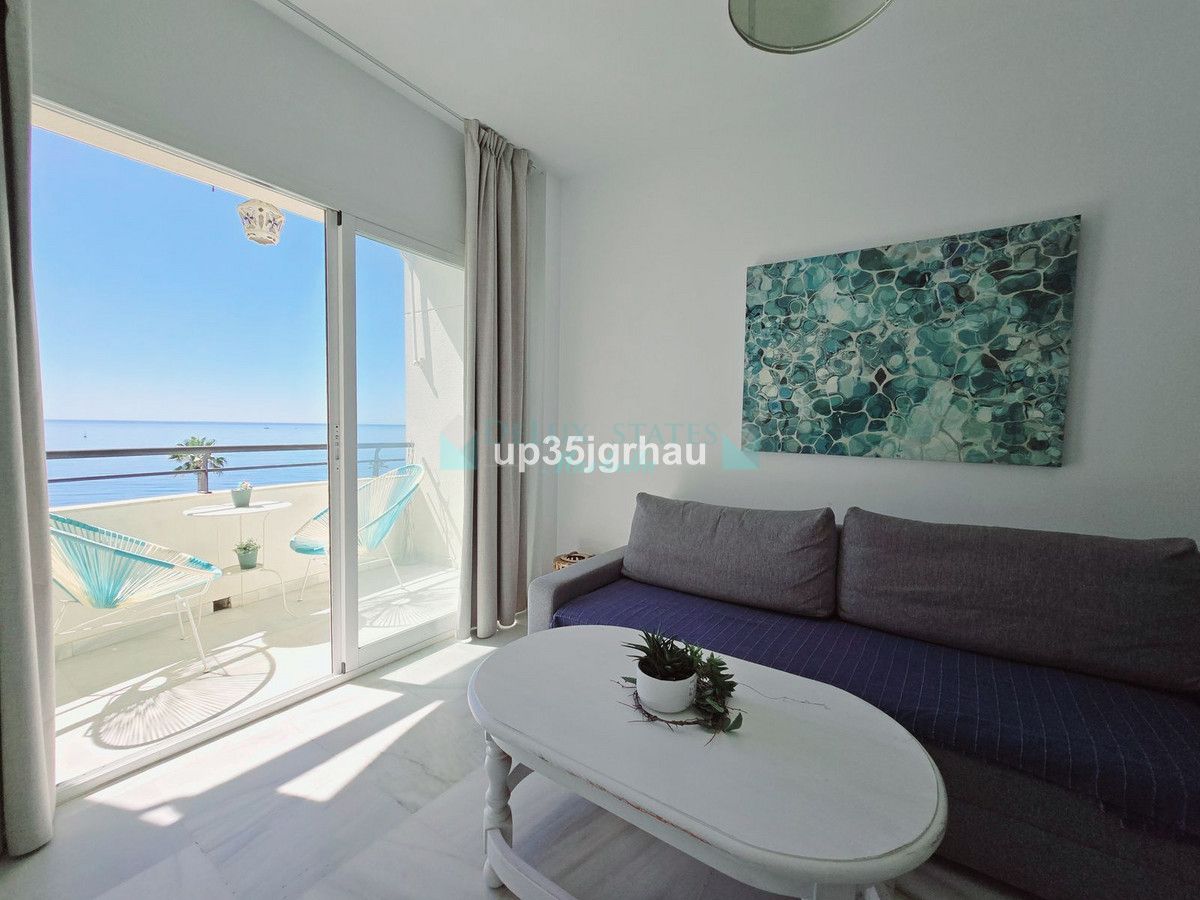 Apartamento en venta en Estepona