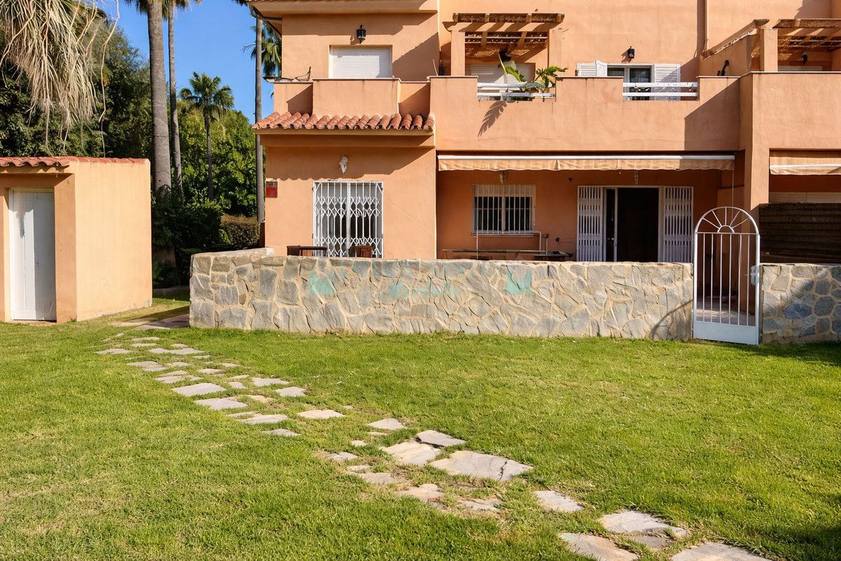 Ground Floor Apartment for rent in Cabopino, Marbella East