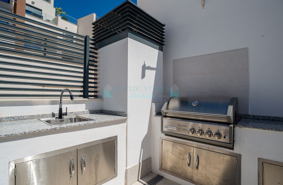 Penthouse for sale in Benahavis