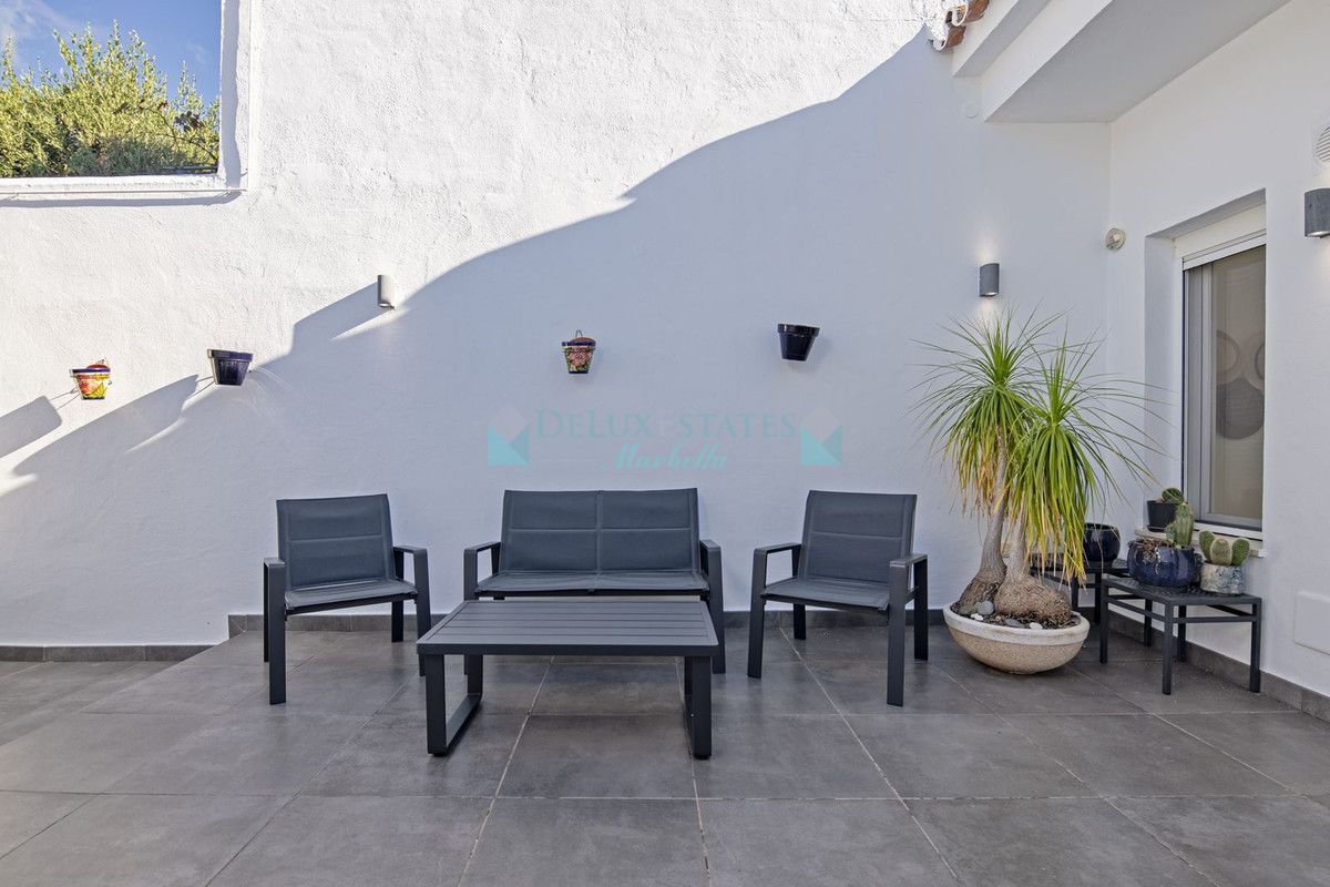 Town House for sale in Nueva Andalucia