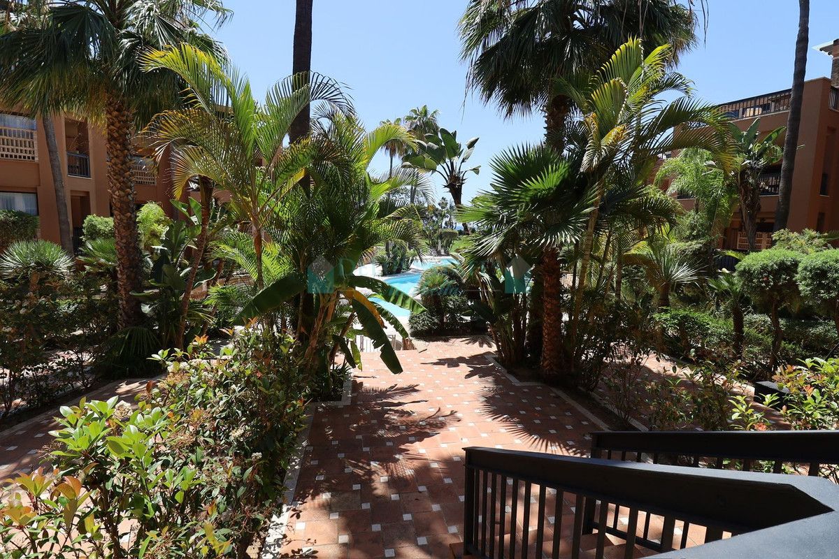 Apartamento Planta Baja en venta en San Pedro de Alcantara