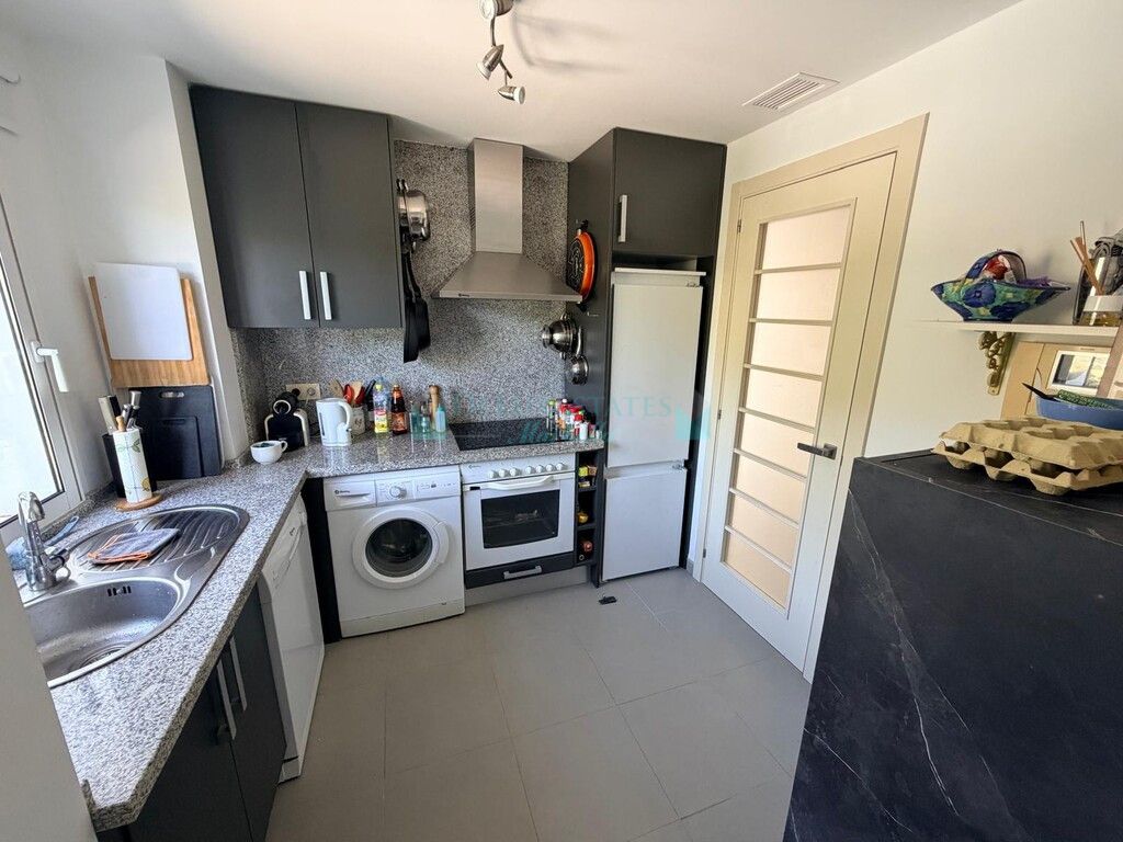 Penthouse for sale in Estepona