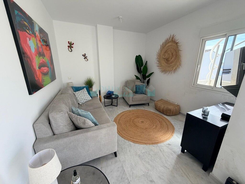 Penthouse for sale in Estepona