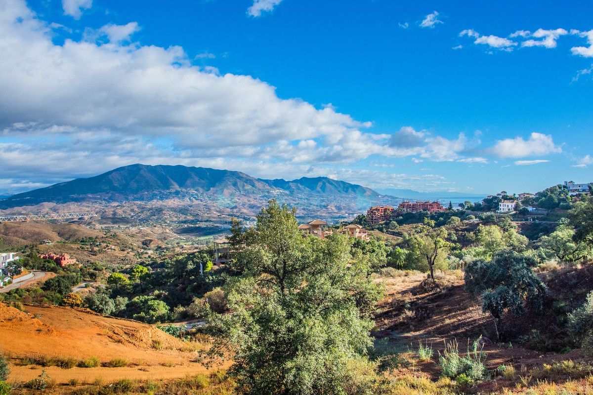 Residential Plot for sale in La Mairena, Marbella East